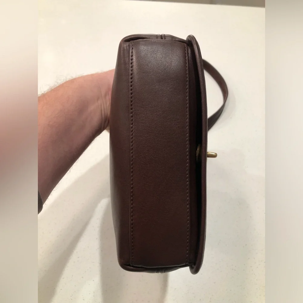 COACH VINTAGE LEGACY COMPANION  Mahogany Leather bag/purse #9715 with hangtag - Picture 6 of 14